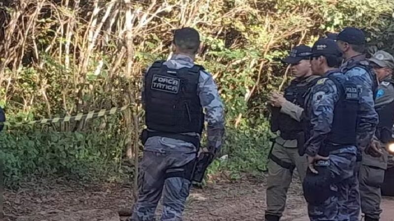 Mulher é encontrada morta a tiros em estrada