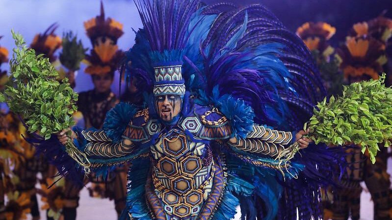 Festival de Parintins 2024: Boi Caprichoso apela em favor da proteção da floresta, na última noite no Bumbódromo