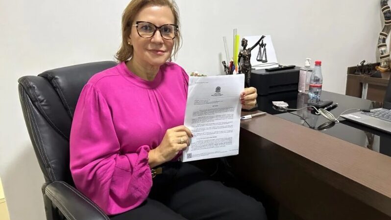 Vereadora Yomara Lins participa de ação que manteve suspensa a instalação de medidores aéreos pela Justiça Federal