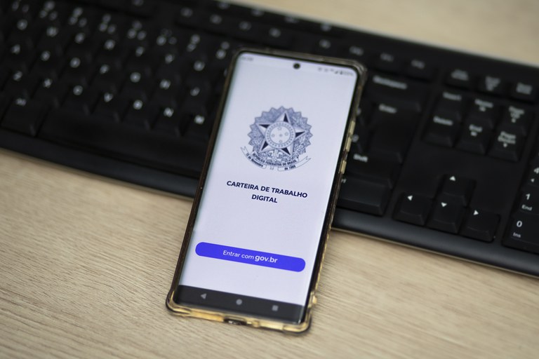 GOVERNO FEDERAL – Brasil gera mais de 247 mil novos empregos formais em setembro e alcança 1,83 milhão de novas vagas nos últimos 12 meses