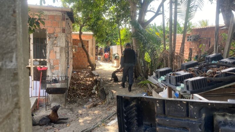 Pistoleiros invadem casa e executam homem pelado no Jorge Teixeira 