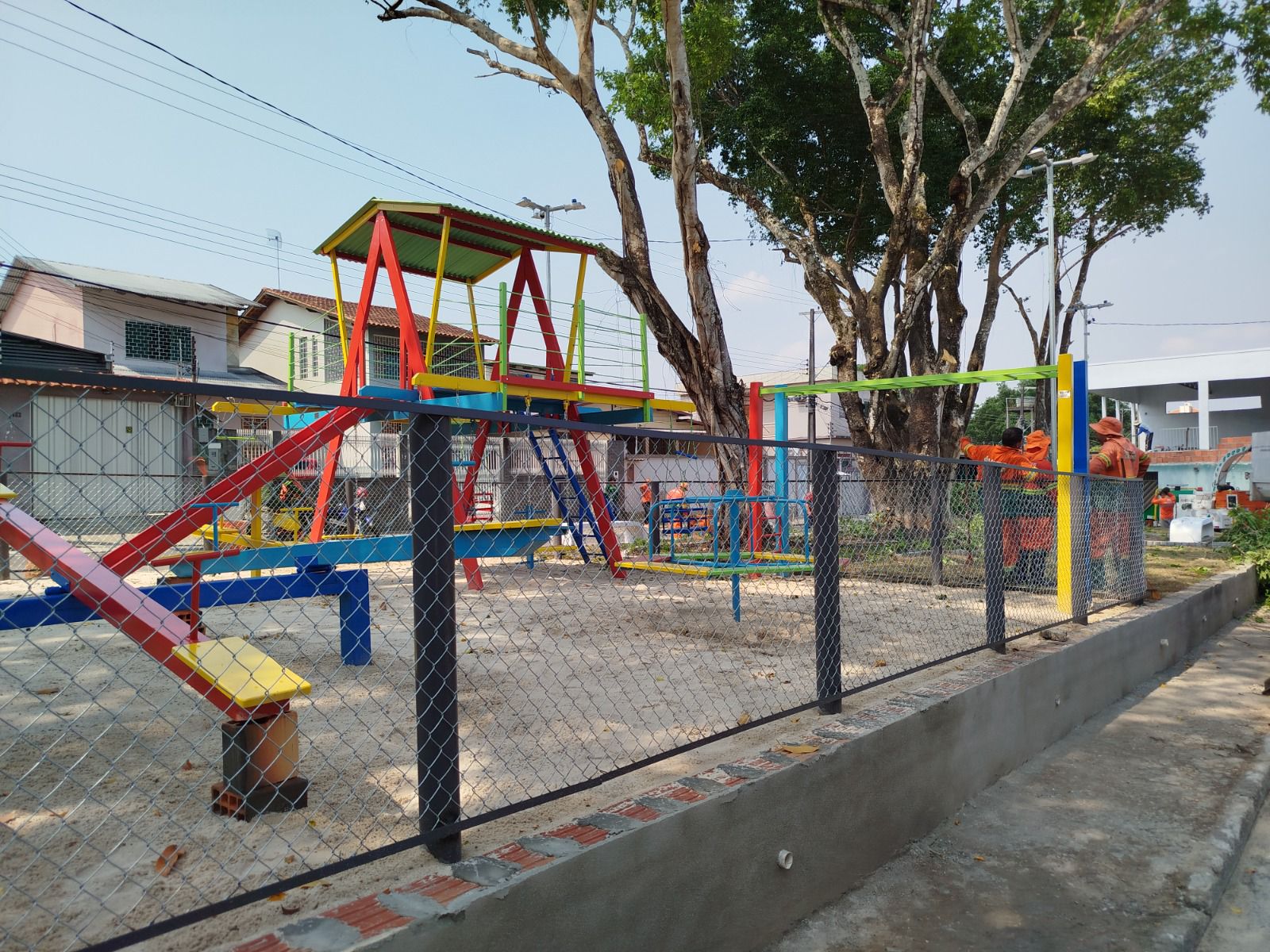 Prefeitura de Manaus revitaliza espaço público no bairro Flores e transforma em área de lazer para comunidade