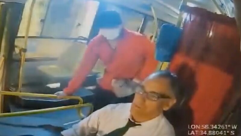 Veja vídeo: homem mata o amante da esposa após descobrir traição