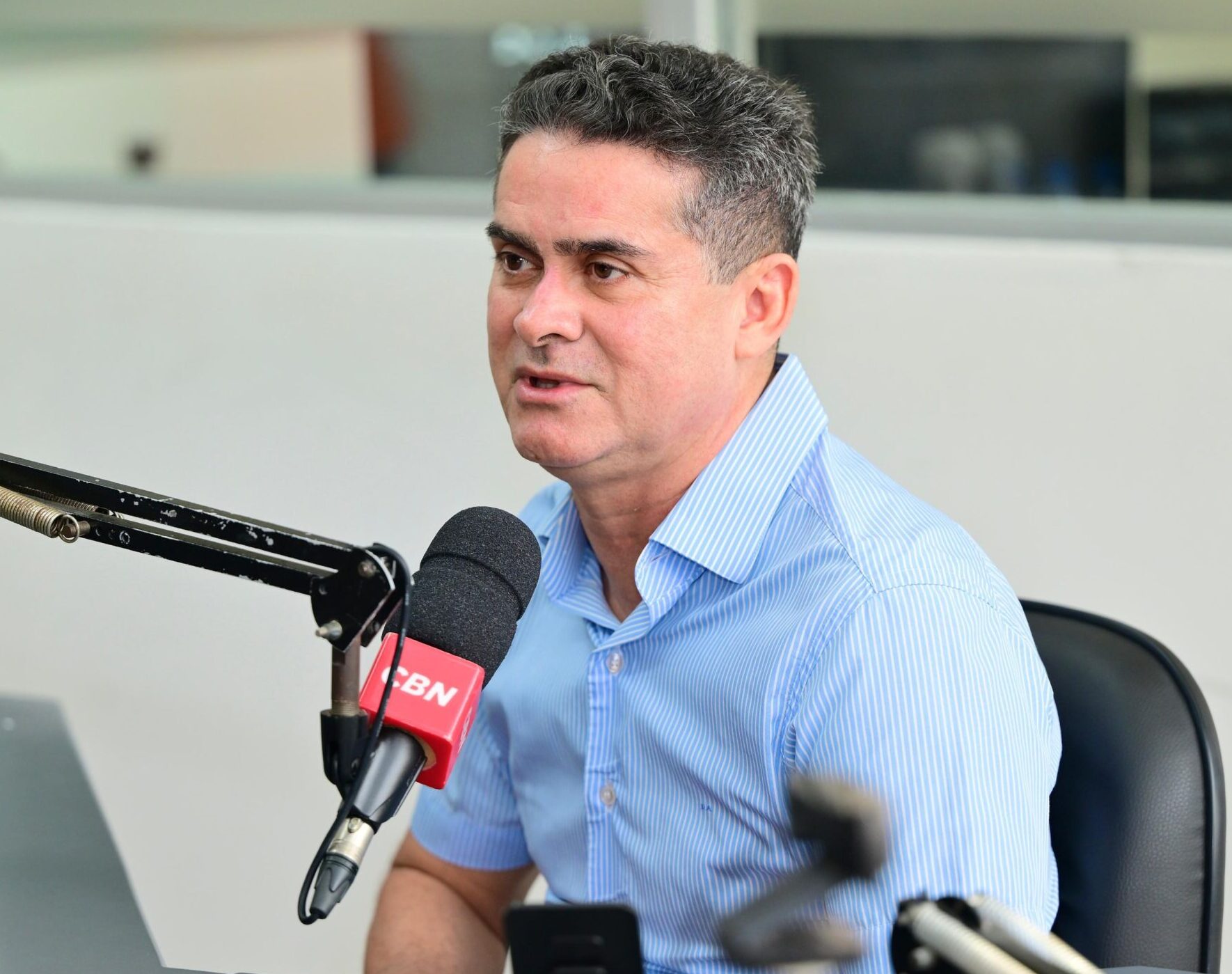Em entrevista à CBN, David Almeida destaca avanços mesmo enfrentando as maiores crises