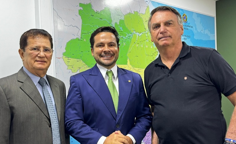 “Judas” abraça Bolsonaro, mas não solta a mão dos amigos de Lula – O vale Tudo de Capitão Alberto Neto