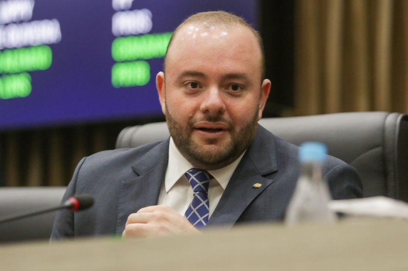 Fausto Jr. aciona AGU após novo pedido de suspensão de obras na BR-319