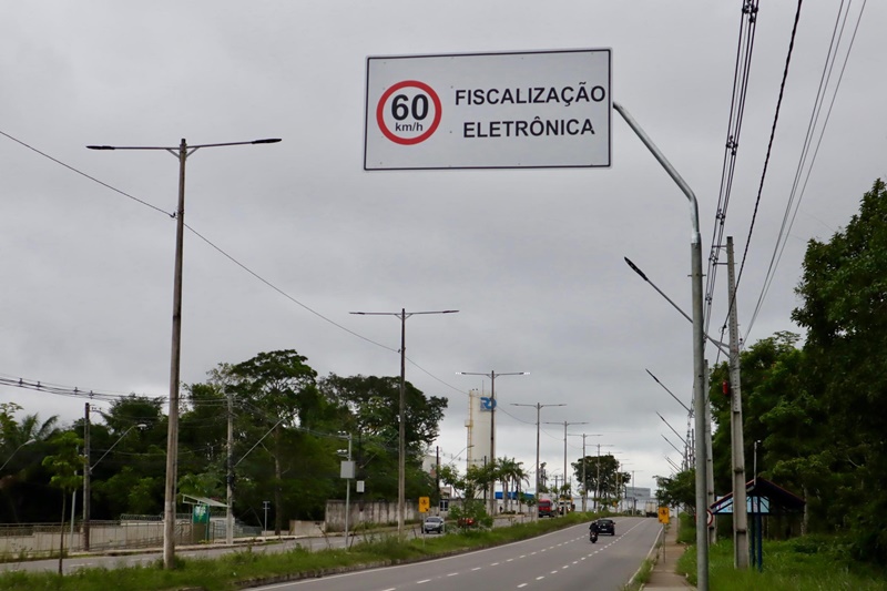 TRÂNSITO – Infrações registradas na avenida do Turismo caem 90% após início de notificações dos radares instalados pela Prefeitura de Manaus