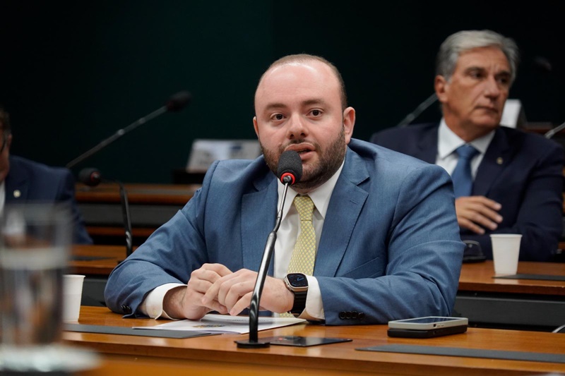 Fausto Santos Jr. quer derrubar veto do Governo Federal e garantir direitos essenciais aos Diabéticos tipo 1