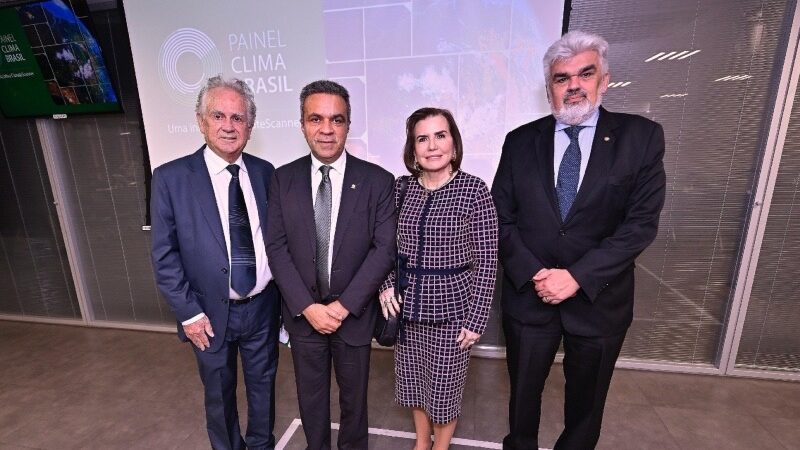 Presidente do TCE-AM participa do lançamento do Painel ClimaBrasil em Brasília