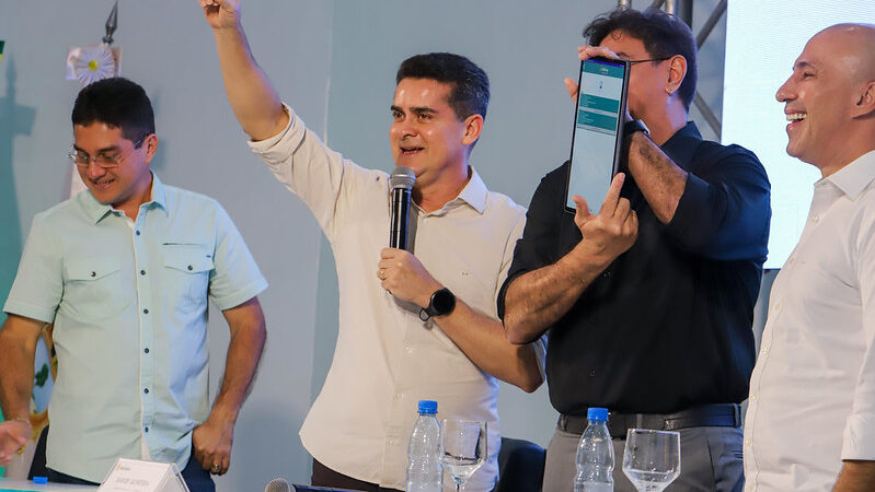 Prefeito David Almeida lança aplicativo “Manaus Atende Digital” para modernizar serviços municipais
