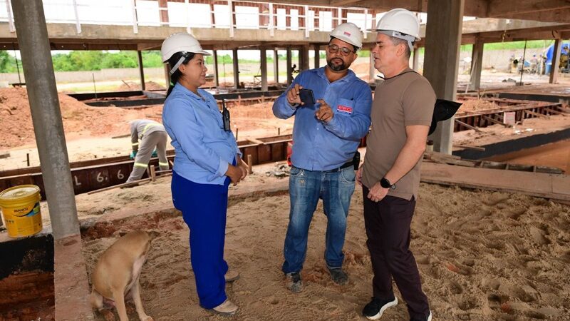 Prefeito David Almeida vistoria construção da nova sede do Implurb e anuncia inauguração em agosto