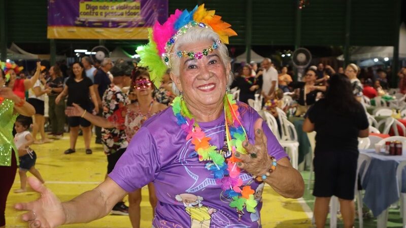 Prefeitura de Manaus reúne mais de 2 mil pessoas no ‘CarnaIdoso 2025’