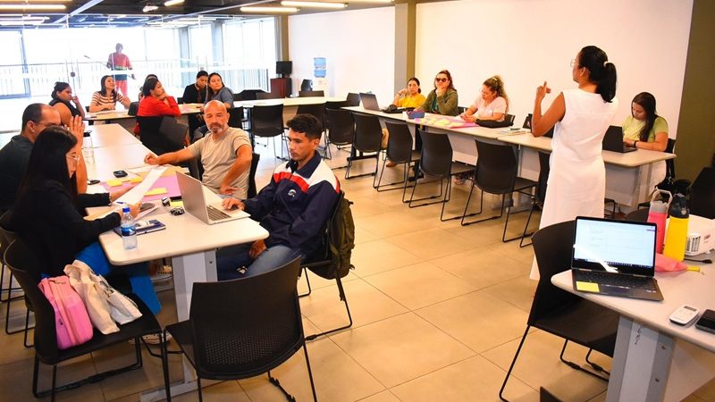 Com apoio da Prefeitura de Manaus, curso de Captação de Recursos qualifica cem produtores culturais