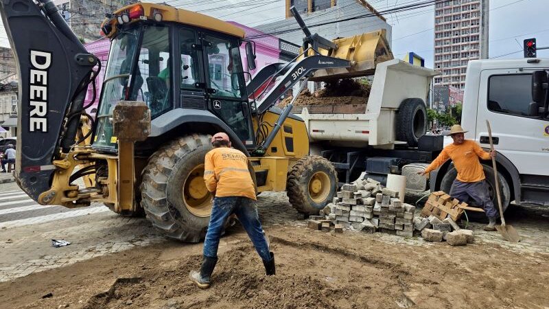 Força-tarefa da Prefeitura de Manaus realiza obras de drenagem profunda no centro da cidade