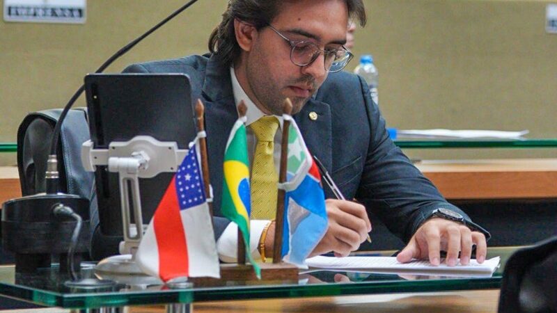 Deputado Thiago Abrahim propõe qualificação profissional para pessoas com mais de 40 anos