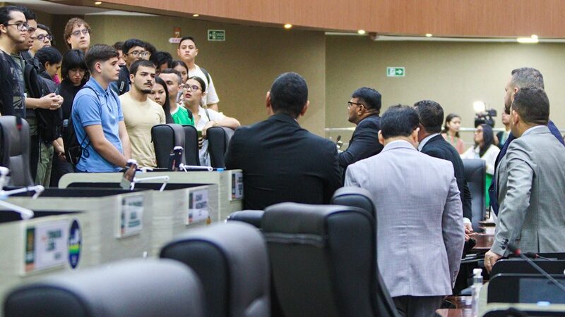 CMM recebe visita de acadêmicos do curso de Administração da Universidade do Estado do Amazonas