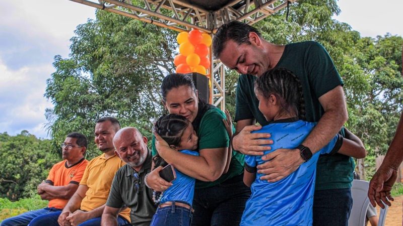 100 Dias de Governo: Mateus e Vanessa entregam novas escolas no interior de Parintins