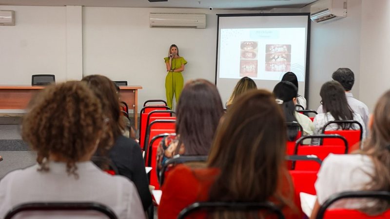 Prefeitura capacita equipes de saúde para prevenção e tratamento de transtornos do sono na infância