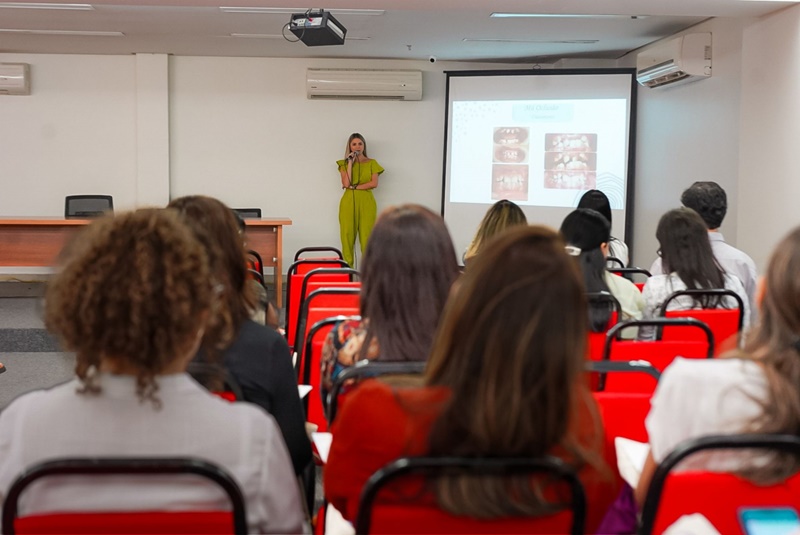Prefeitura capacita equipes de saúde para prevenção e tratamento de transtornos do sono na infância