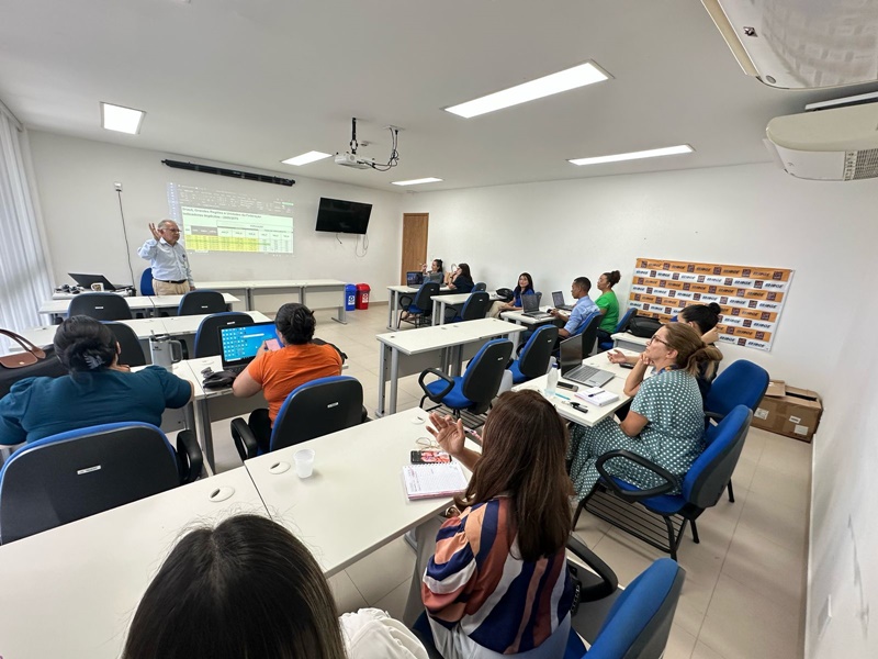 Prefeitura de Manaus participa de capacitação do IBGE sobre dados do envelhecimento