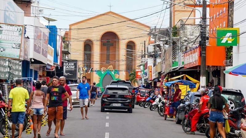Salários em dia: Prefeitura de Parintins injeta mais de R$14 milhões na economia do município nesta terça-feira, 29