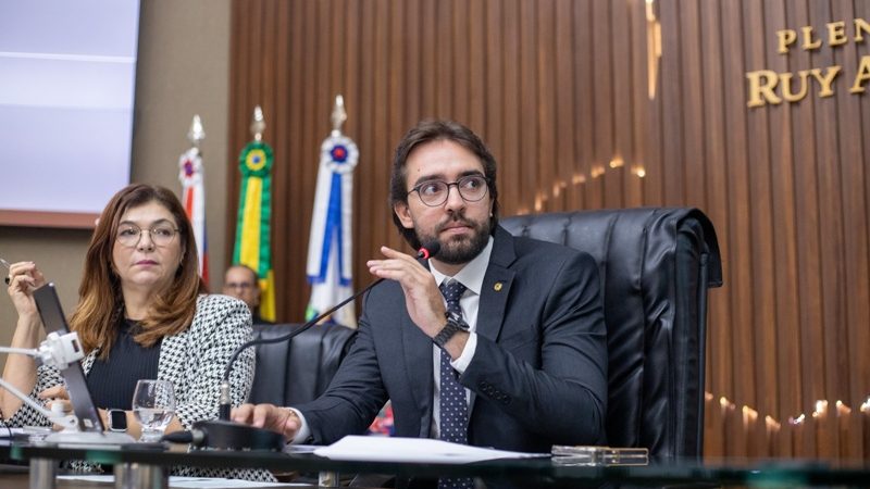 Conheça as leis do deputado Thiago Abrahim que contemplam a saúde das mulheres