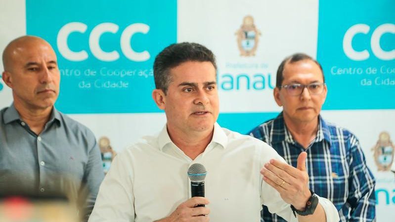 Prefeito David Almeida esclarece gratuidade do Passe Livre Estudantil e garante benefício para alunos da rede municipal de ensino