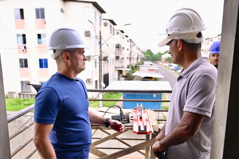 Prefeito David Almeida vistoria obras de duas importantes unidades de saúde na zona Norte e anuncia novas entregas para julho e outubro