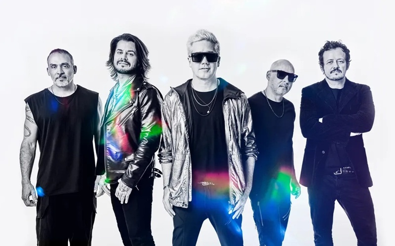 Balneário Camboriú comemora 61 anos com show gratuito do Jota Quest na Praia Central
