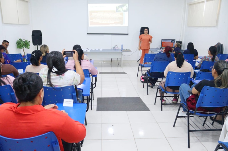 Profissionais de saúde de Coari são capacitados para prevenir e enfrentar a violência obstétrica