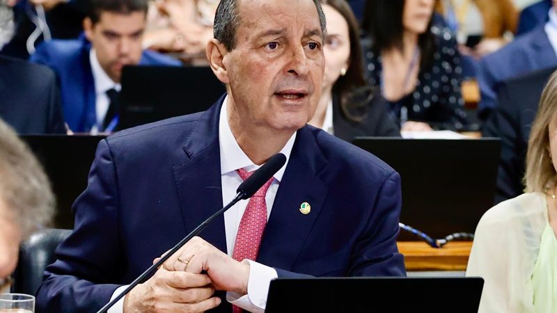 Omar Aziz critica quem trabalha contra o Brasil dentro do governo e cobra celeridade para derrubar vetos que prejudicam a BR-319