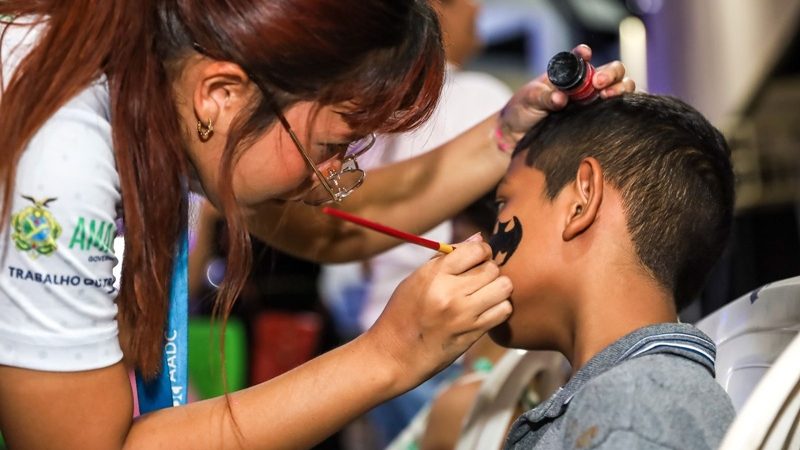 Feira Povos Criativos reúne cinema, exposições e economia criativa no Liceu de Artes de Parintins