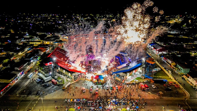 Banda Calcinha Preta emociona público na festa de 173 anos de Parintins
