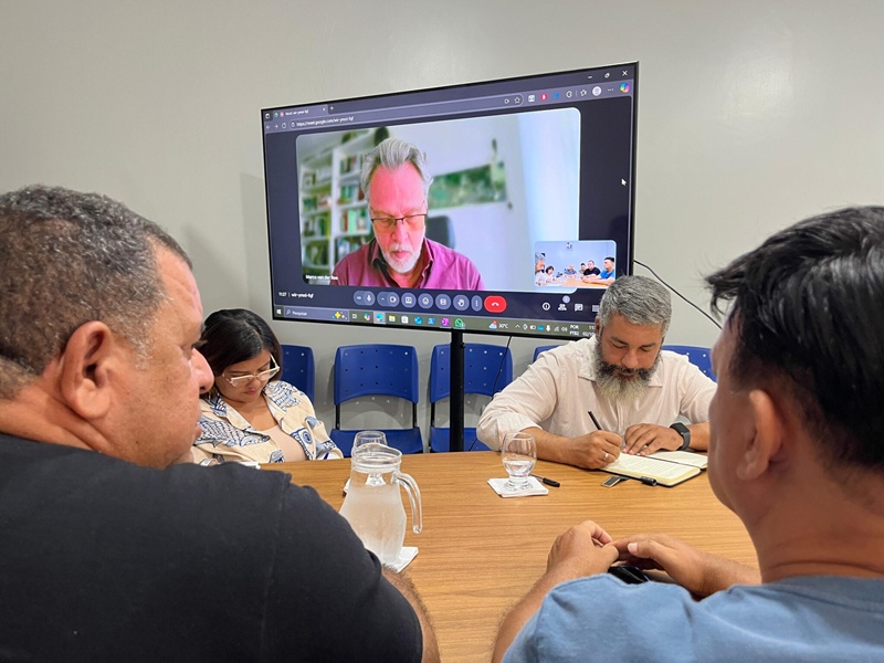 Prefeitura de Coari discute novas matrizes econômicas com especialista internacional