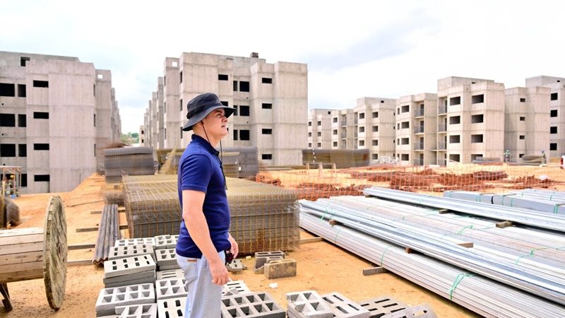 Prefeito David Almeida anuncia entrega do habitacional Mário Haddad para fevereiro e prevê novas moradias até julho de 2026