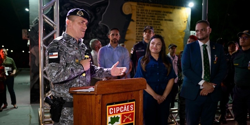 Vereador Aldenor Lima é homenageado com Medalha de Honra das Operações com Cães da Polícia Militar do Amazonas