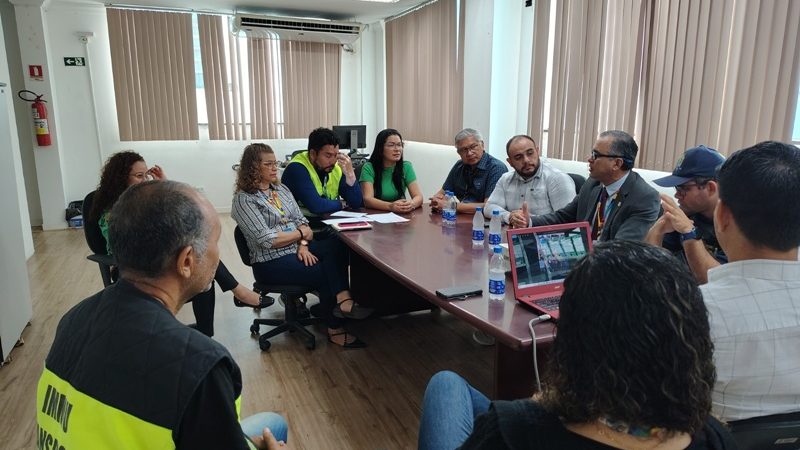 Prefeitura de Manaus realiza reunião para reordenar terminais e reforçar segurança no transporte coletivo