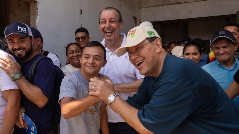 Omar Aziz reforça compromisso com o interior durante visita a Beruri