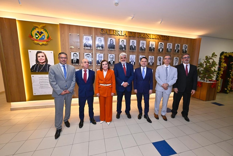 TCE-AM reinaugura galeria dos ex-presidentes como parte das ações pelo aniversário de 75 anos