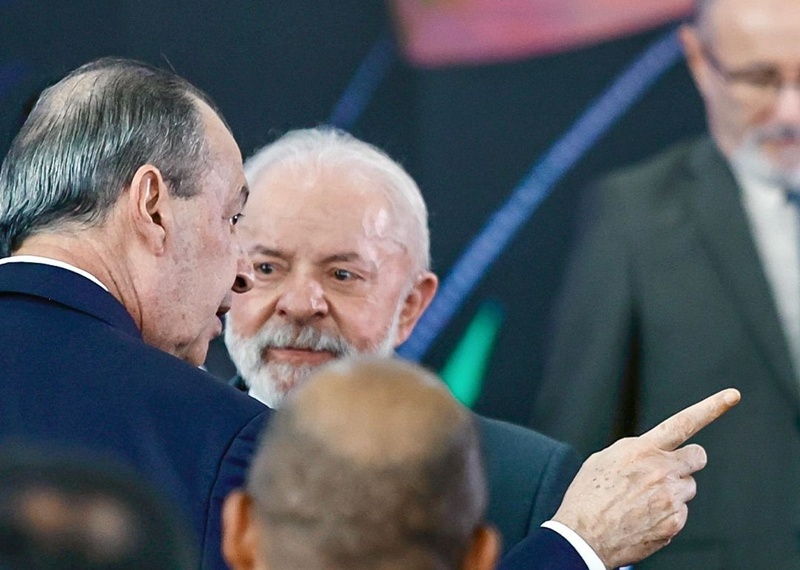 Omar Aziz destaca avanço histórico no lançamento da CNH Brasil, que reduz custos e moderniza processo de habilitação