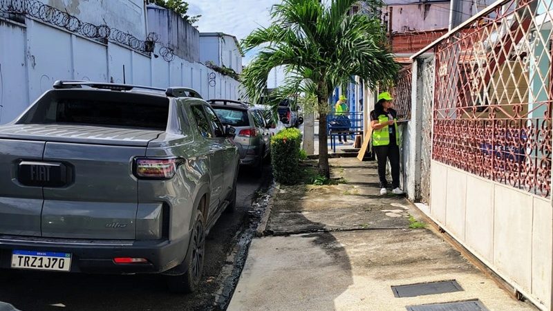 Prefeitura ouve moradores sobre mudança de circulação em via da zona Oeste de Manaus