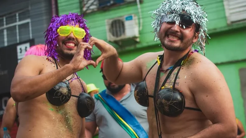 Blocos de rua tomam conta de Tefé e transformam a cidade em um verdadeiro espetáculo de alegria e tradição