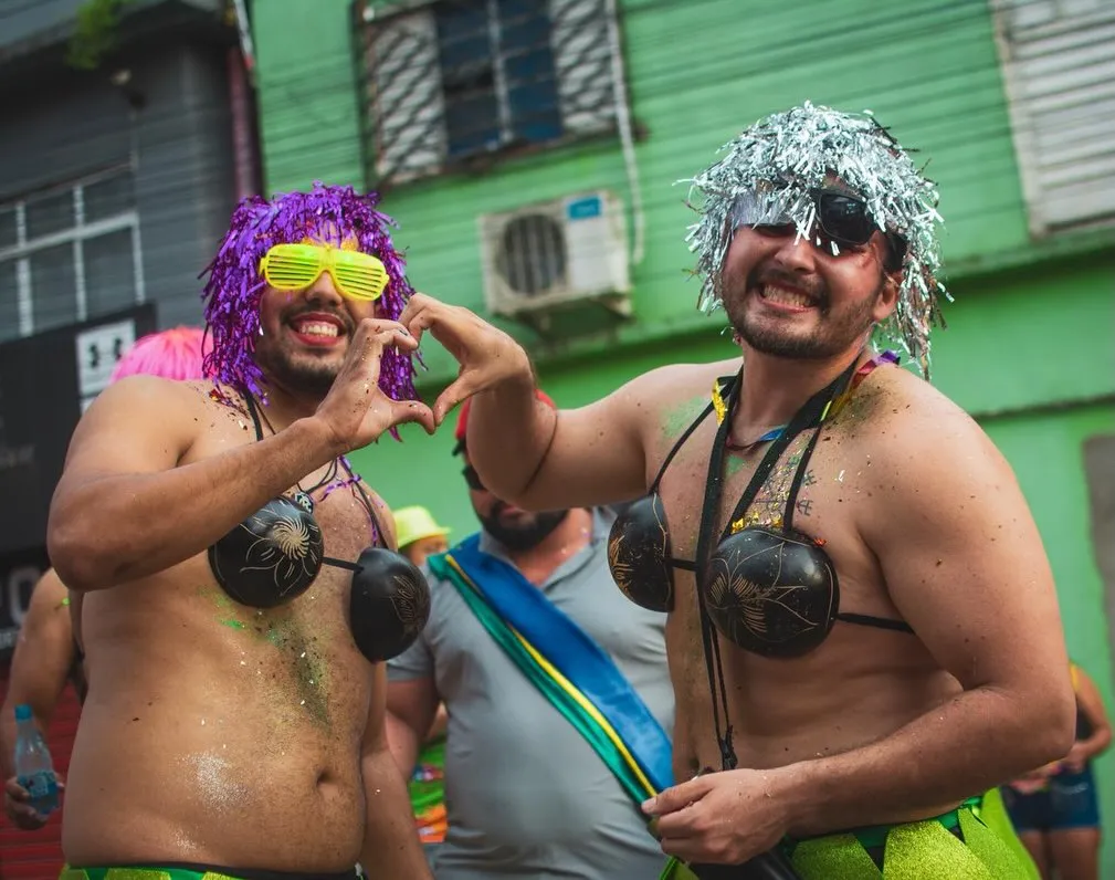 Blocos de rua tomam conta de Tefé e transformam a cidade em um verdadeiro espetáculo de alegria e tradição