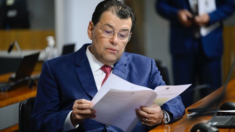 Projeto de Eduardo Braga quer direcionar verba do FGTS para levar água e esgoto às regiões mais pobres do Brasil