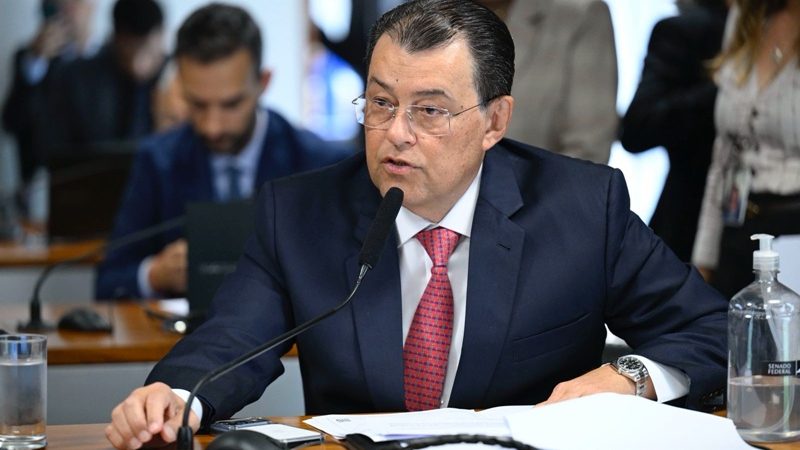 Nova regra garantirá redução no preço dos combustíveis em Manaus, diz Eduardo Braga