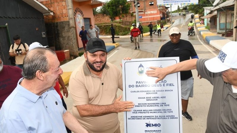 Prefeitura inaugura pavimentação no bairro DEUS É FIEL e prefeito Nicson Marreira destaca avanços na infraestrutura