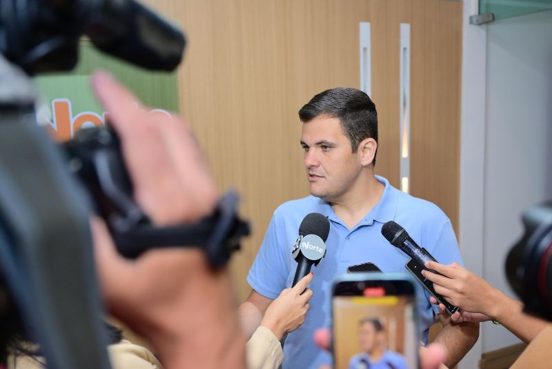 MOMENTO HISTÓRICO: Prefeito Renato Junior exalta entrada de Milton Hatoum na Academia Brasileira de Letras e celebra conquista da cultura amazonense