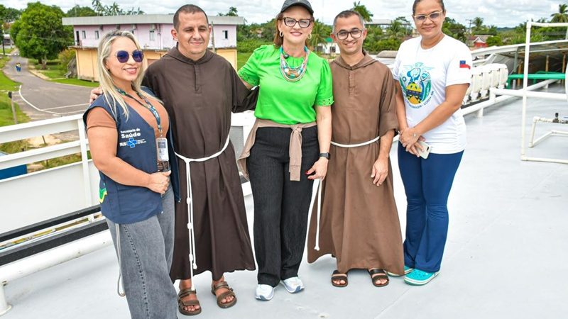 Barco Hospital São João XVIII realiza 29ª expedição em Tefé com atendimentos e cirurgias gratuitas.