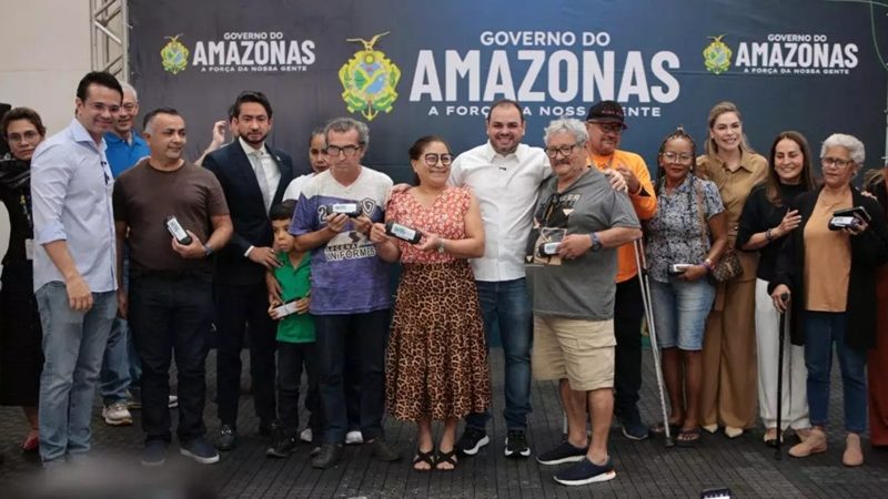 Diego Afonso acompanha entrega de mais de 2 mil óculos e destaca avanços na saúde promovidos pelo Governo do Amazonas