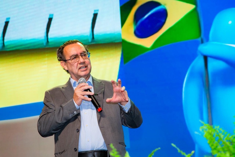 Avante lança pré-candidatura de Augusto Cury à Presidência em Manaus em ato liderado por David Almeida